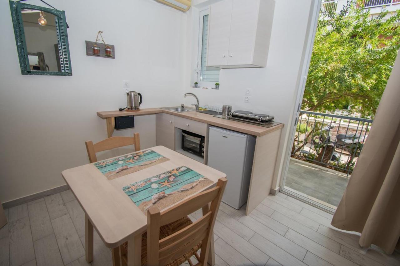 Alexandros Aparthotel Poros Town Exterior photo