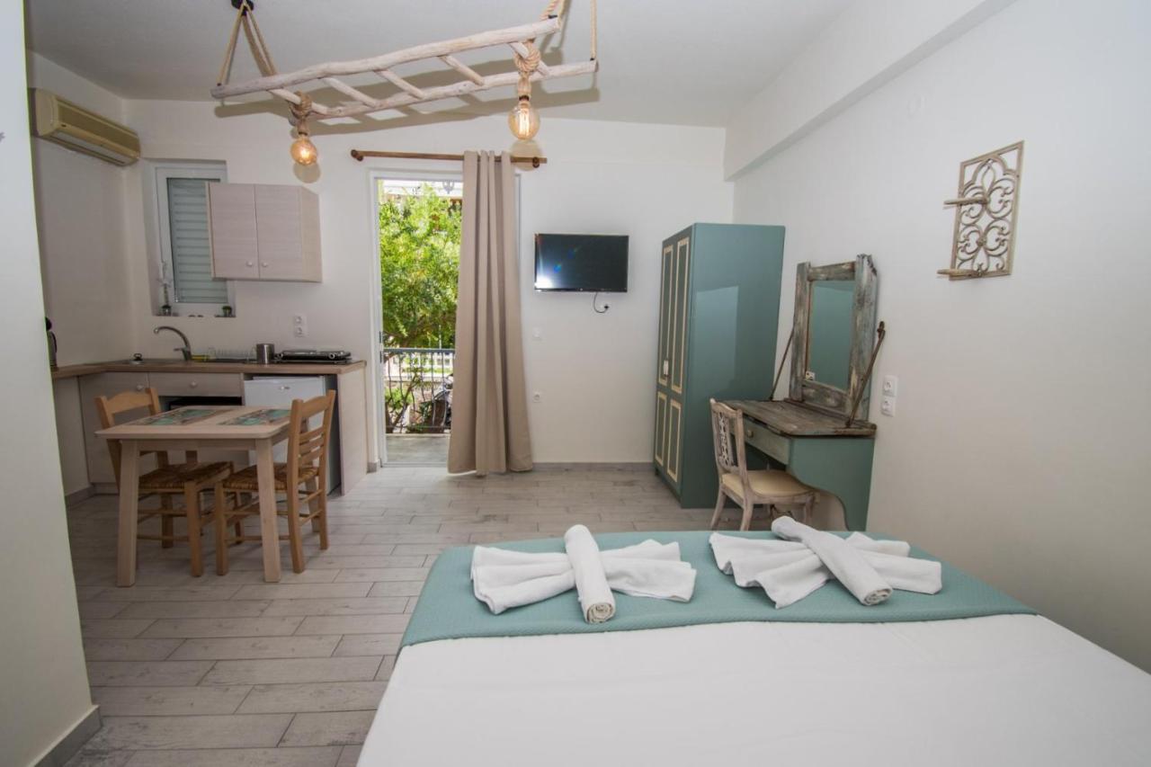 Alexandros Aparthotel Poros Town Exterior photo