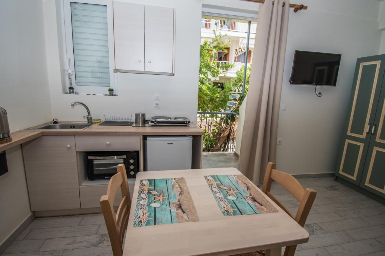 Alexandros Aparthotel Poros Town Exterior photo