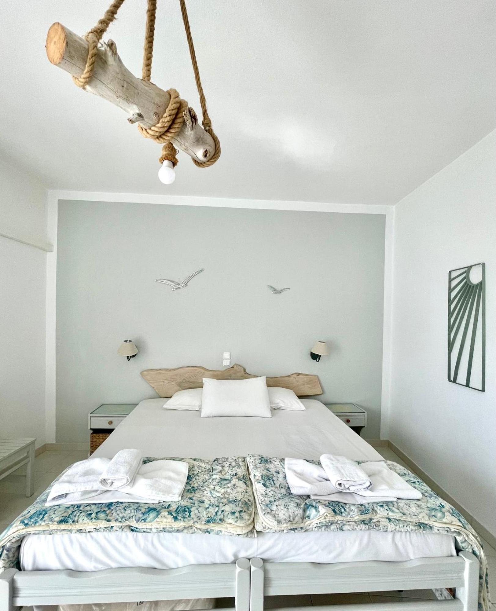 Alexandros Aparthotel Poros Town Exterior photo