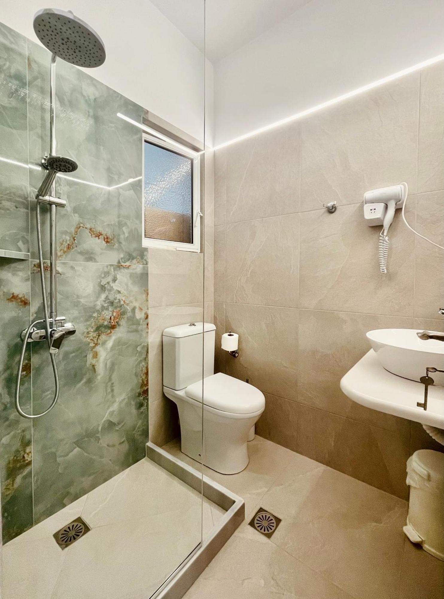Alexandros Aparthotel Poros Town Exterior photo